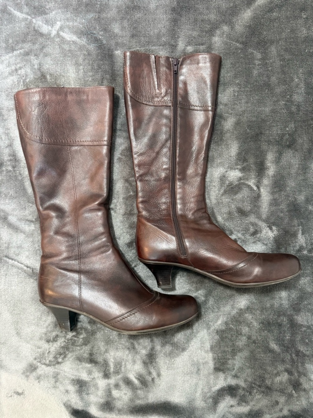 La CANADIENNE Dark Brown Leather Boots with Low Heel
